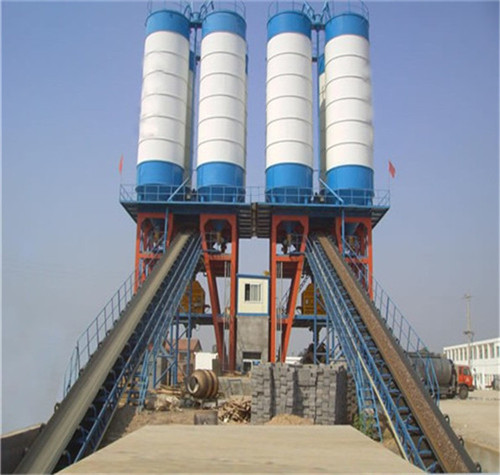 怎么建混凝土攪拌站的地基？