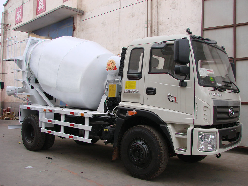 怎么保養(yǎng)混凝土罐車(chē)混凝土攪拌罐車(chē)？